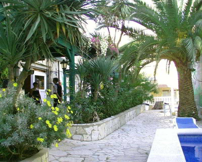 Hotel Marbella Roses Esterno foto